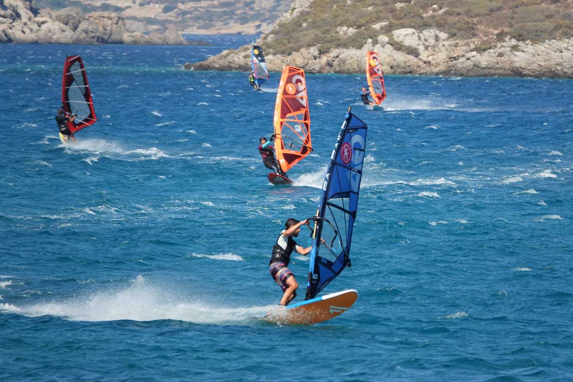 Windsurfspots auf Karpathos, Griechenland sun+fun Windsurfen