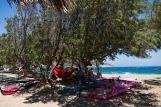 Kreta - Freak Windsurf Center, Schattenplätze am Spot