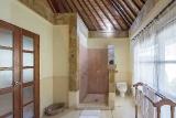 Lombok - Villa Almarik, Deluxe Zimmer, Bad