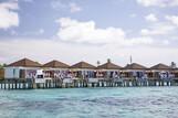 Malediven - ROBINSON Club Maldives, Wasserbungalows Außenansicht