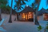 Malediven Angaga Island Resort Beach Bungalow