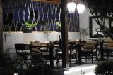 Rhodos Theologos - Nikos Ikies, Restaurant