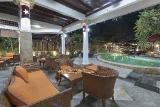 Lombok - Villa Almarik, , Lounge am Pool