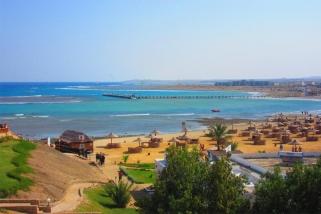 El Naaba - Blick vom Equinox Hotel zum Windsurf und Kitesurf Hauptspot