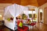 Lhaviyani Atoll - Kuredu, Jacuzzi Beach Villa, Zimmerbeispiel
