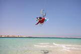 Hurghada - Harry Nass Kitecenter, Kite Action bei Magawish Island