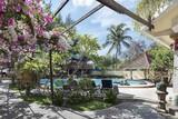 Lombok - Villa Almarik, Garten mitPool