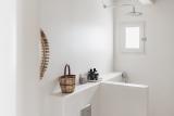 Naxos - Flisvos seaside Studios & Appartements, Suite, Badezimmer