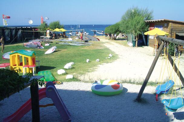 Samos - Surf Center mit Spielplatz